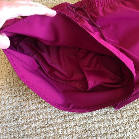 Lands’ End Women’s Swim Shorts - Picture 6 of 8